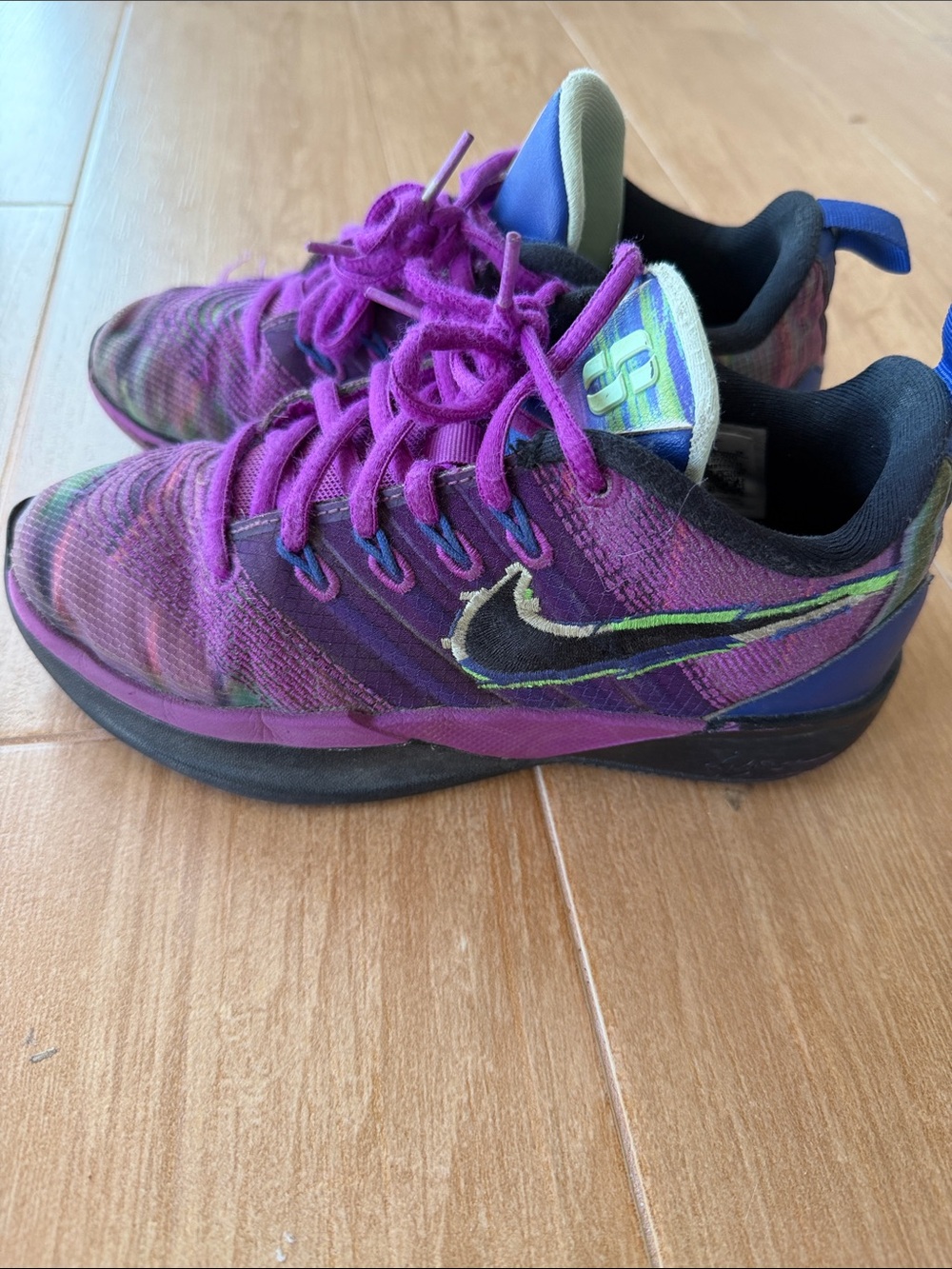 Nike Kids' Grade School Sabrina 3 Basketball Shoes